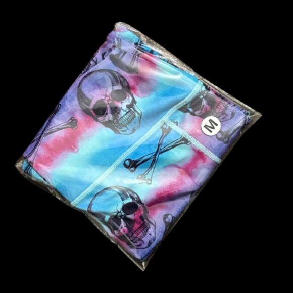 NWOT CVG Consistently Varied Gear Skull Crossbones 5" Leg Athletic Shorts - Picture 7 of 7